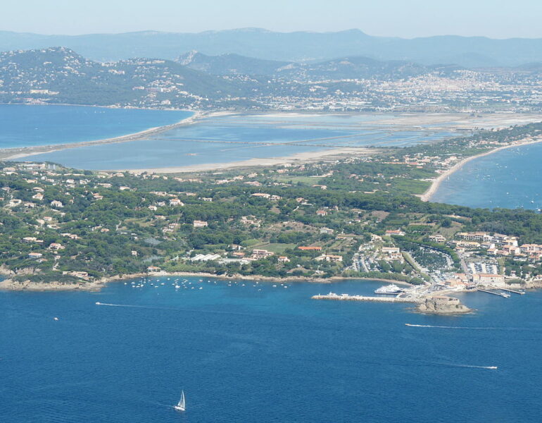 Presqu'île de Giens vue du ciel